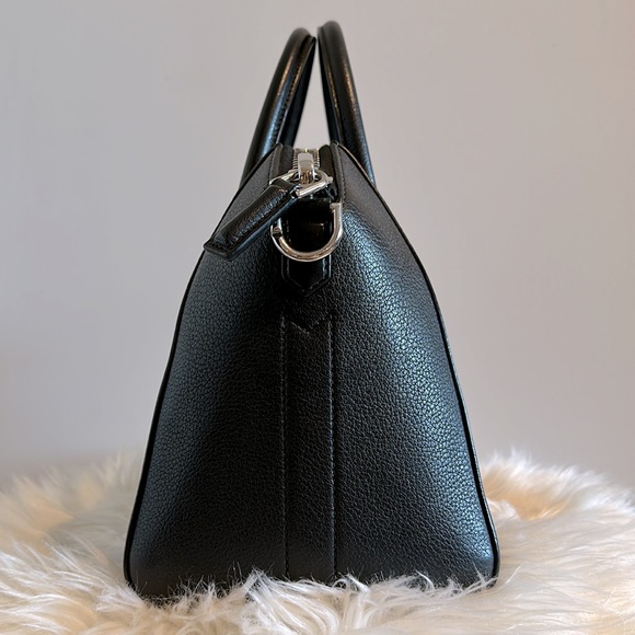 Givenchy Small Antigona Bag - Picture 4 of 14